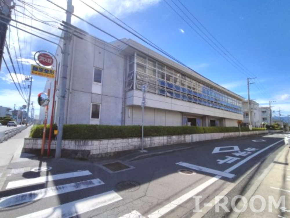 小学校　松山市立余土小学校（小学校）まで444m