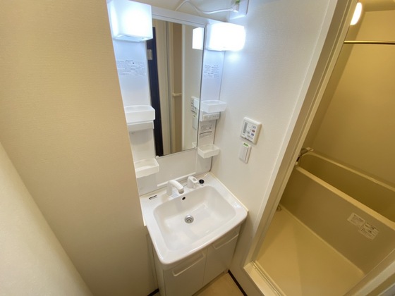 洗面設備　※別部屋の写真です