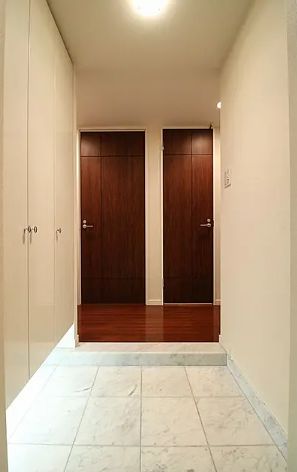 玄関　※別部屋の参考写真です。