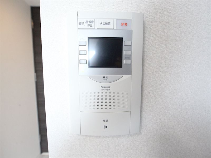 セキュリティ　TVモニター付きインターホン