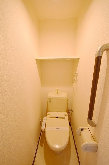 トイレ　シャワー付きトイレ