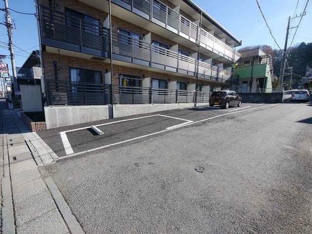 駐車場　敷地内駐車場