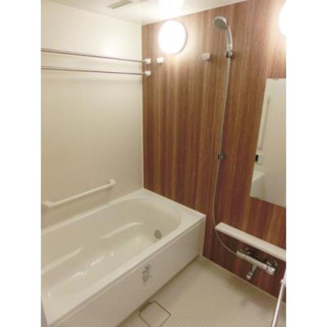 バス・シャワールーム　※写真は同タイプ住戸です。