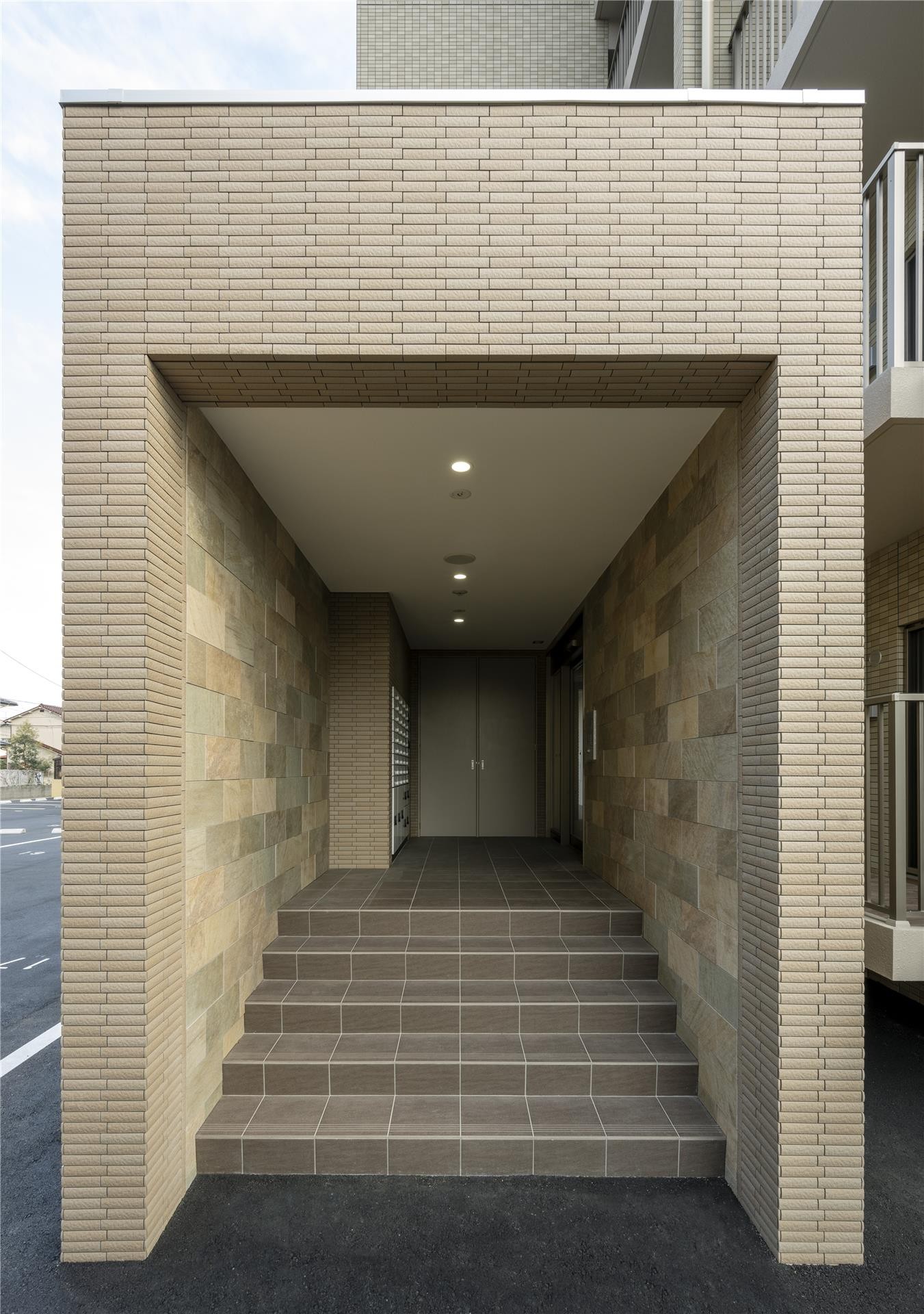 エントランス　Sun Crest 大安寺