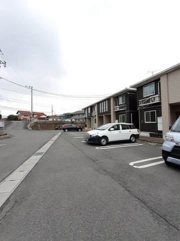 駐車場　駐車場に車を止められます