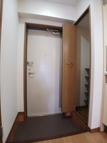 玄関　シンプルで使いやすい玄関です
