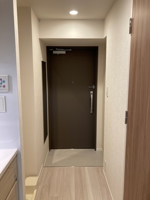 玄関　※写真は同タイプ住戸です。
