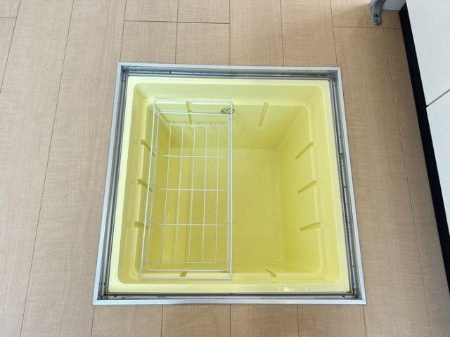 収納　床下収納