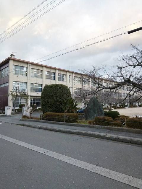 中学校　湖西中学校（中学校）まで800m