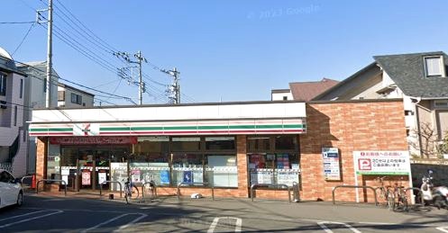 コンビニ　セブンイレブン（コンビニ）まで485m