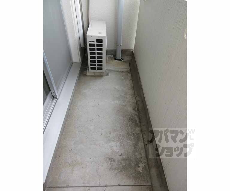 バルコニー　幅員の広いバルコニーです