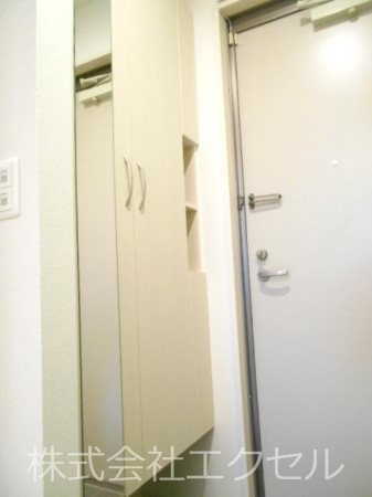 玄関　シューズボックス完備の玄関です。