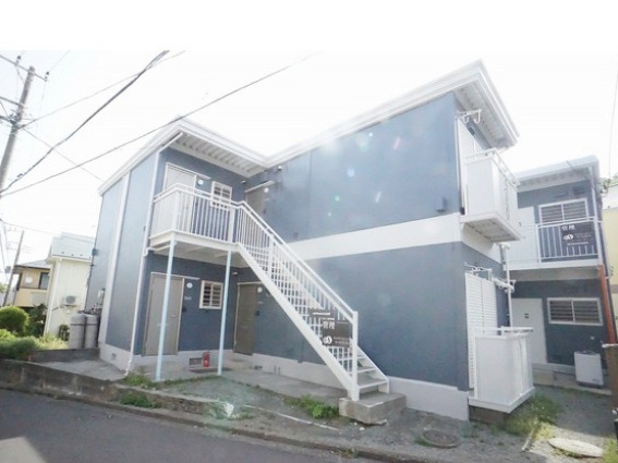 建物外観　閑静な住宅街に立地
