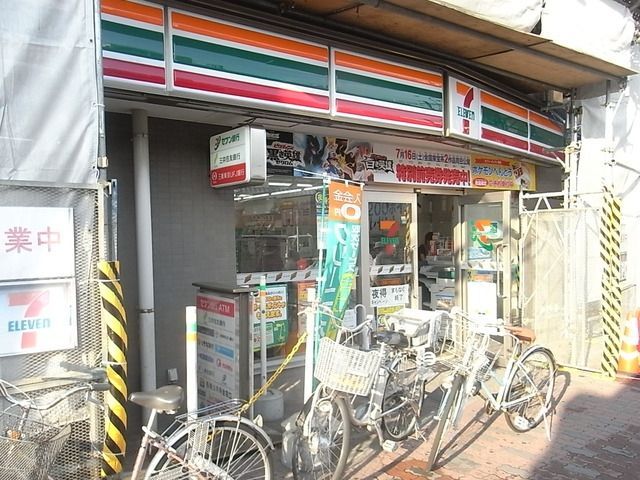 コンビニ　セブンイレブン（コンビニ）まで76m