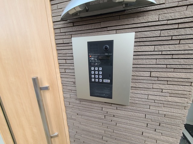 エントランス　オートロックが付いています