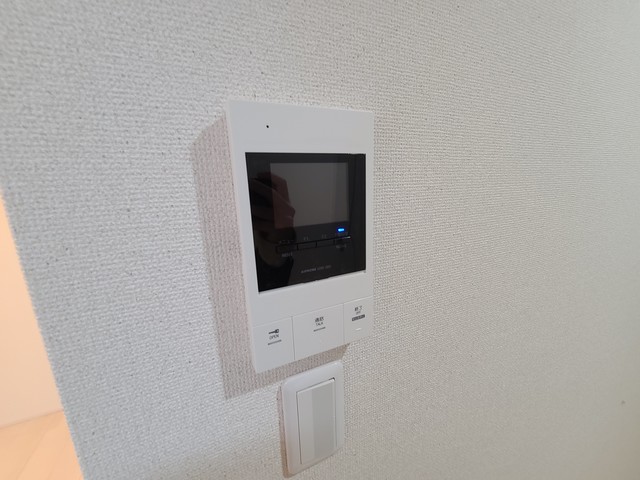 セキュリティ　モニター付きインターホンです