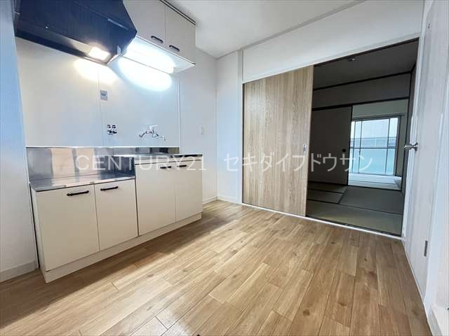 柴本マンションの居間写真