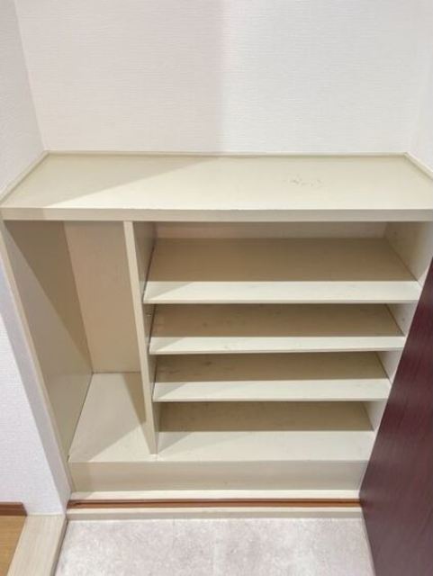 収納　シューズボックス