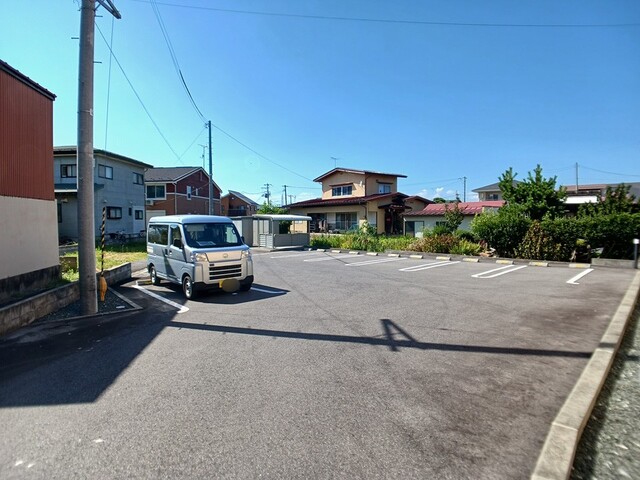 駐車場　駐車場