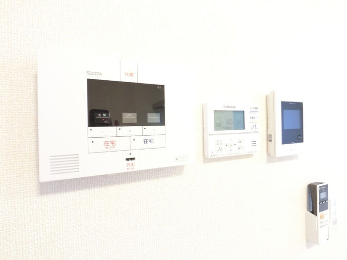セキュリティ　ＴＶインターホン、セコムホームセキュリティー搭載