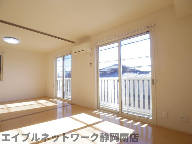 その他設備　使いやすい居間です
