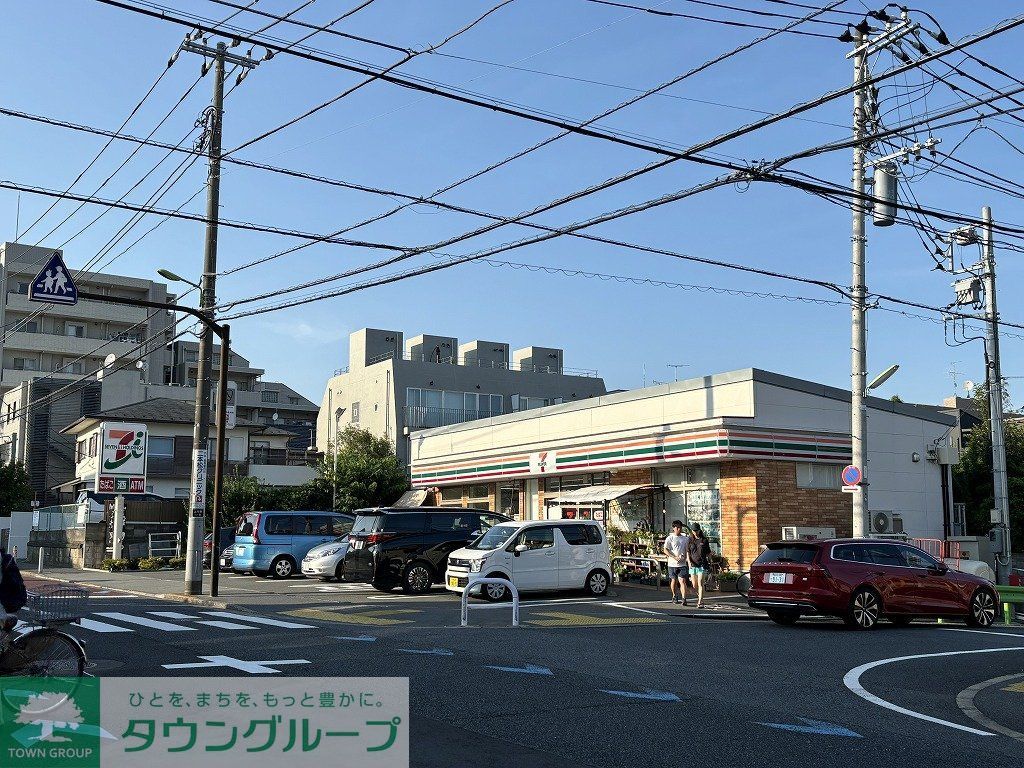 コンビニ　セブン-イレブン 世田谷上用賀１丁目店（コンビニ）まで200m