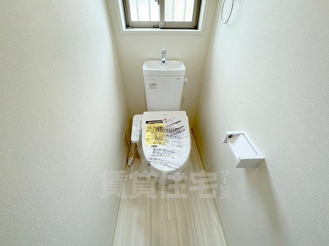 近鉄長野線 古市駅 徒歩14分 2階建 築2年のトイレ写真