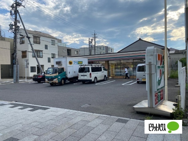 コンビニ　セブンイレブン名古屋藤成通５丁目店（コンビニ）まで263m