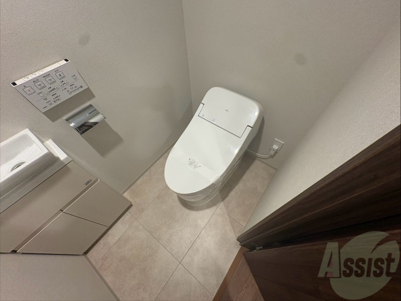 トイレ　こちらはトイレです。清潔感があり、安心して使用できます。