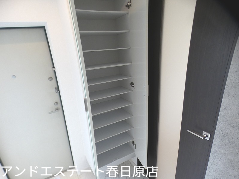 西鉄天神大牟田線 春日原駅 徒歩10分 3階建 築14年の玄関写真