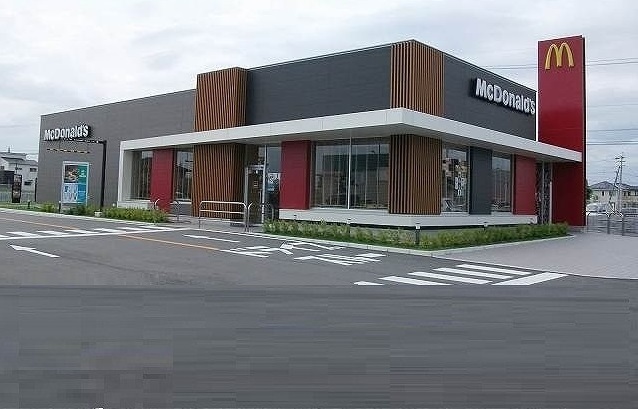 飲食店　マクドナルド（飲食店）まで17m