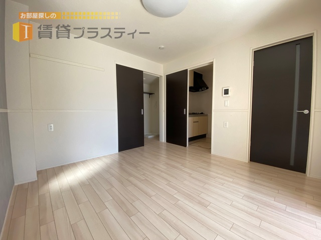 居室・リビング　シンプルで使いやすい居室です。