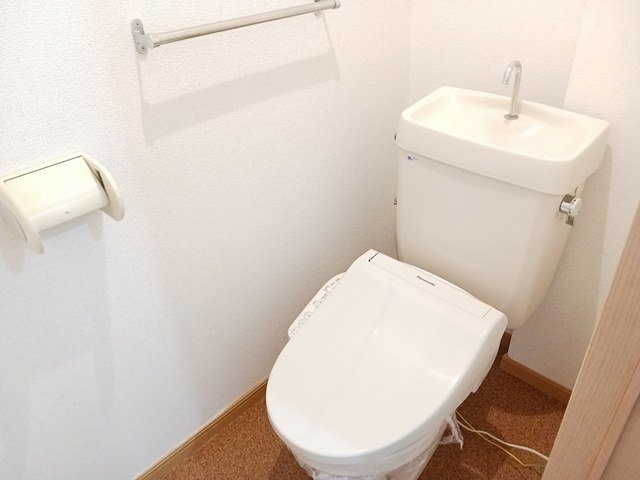 トイレ　コンパクトで使いやすいトイレです