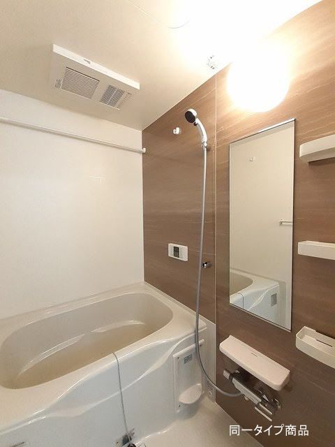 ＪＲ弥彦線 燕三条駅 徒歩14分 2階建 新築の風呂写真