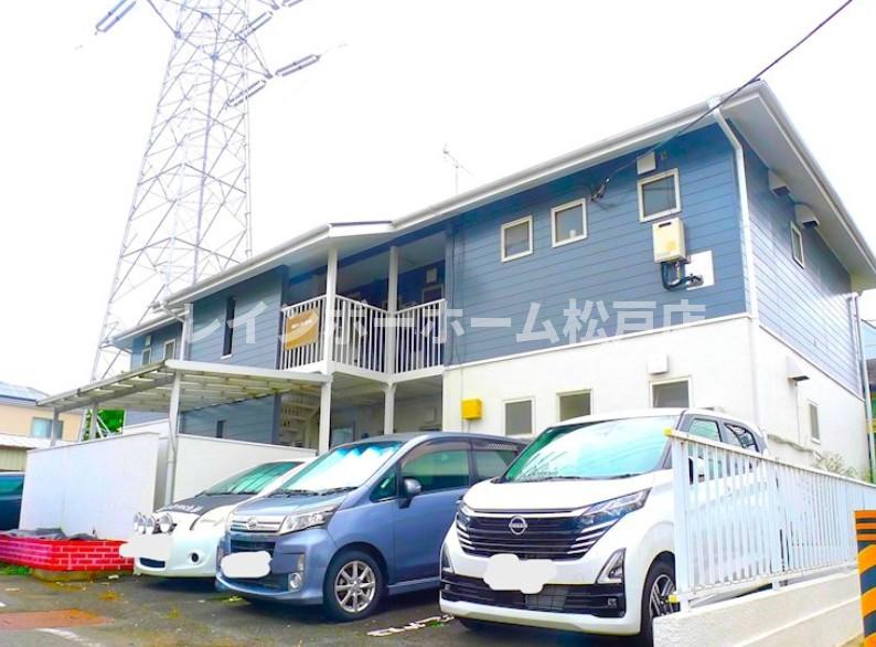 建物外観　落ち着いた雰囲気の外観です