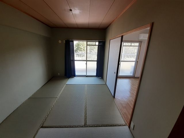 グリーンコートヒロIの居間写真