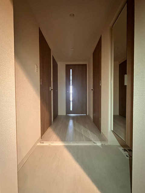 玄関　※別号室の参考写真、現況優先※