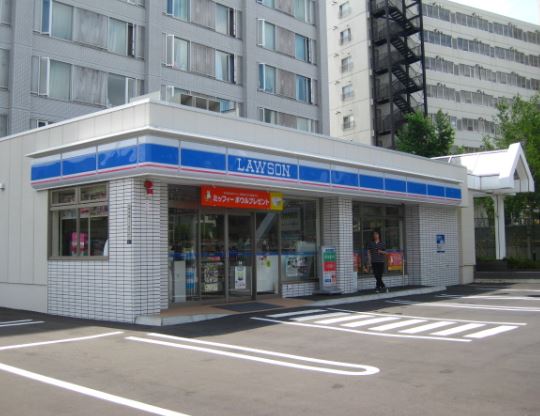 コンビニ　ローソン札幌厚別中央店（コンビニ）まで199m