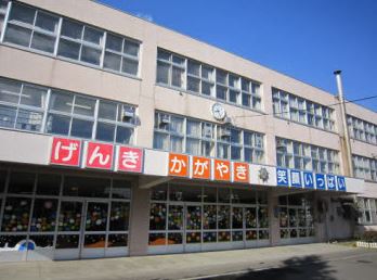 小学校　札幌市立共栄小学校（小学校）まで541m