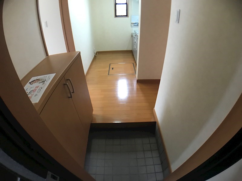 玄関　※別部屋参考写真※