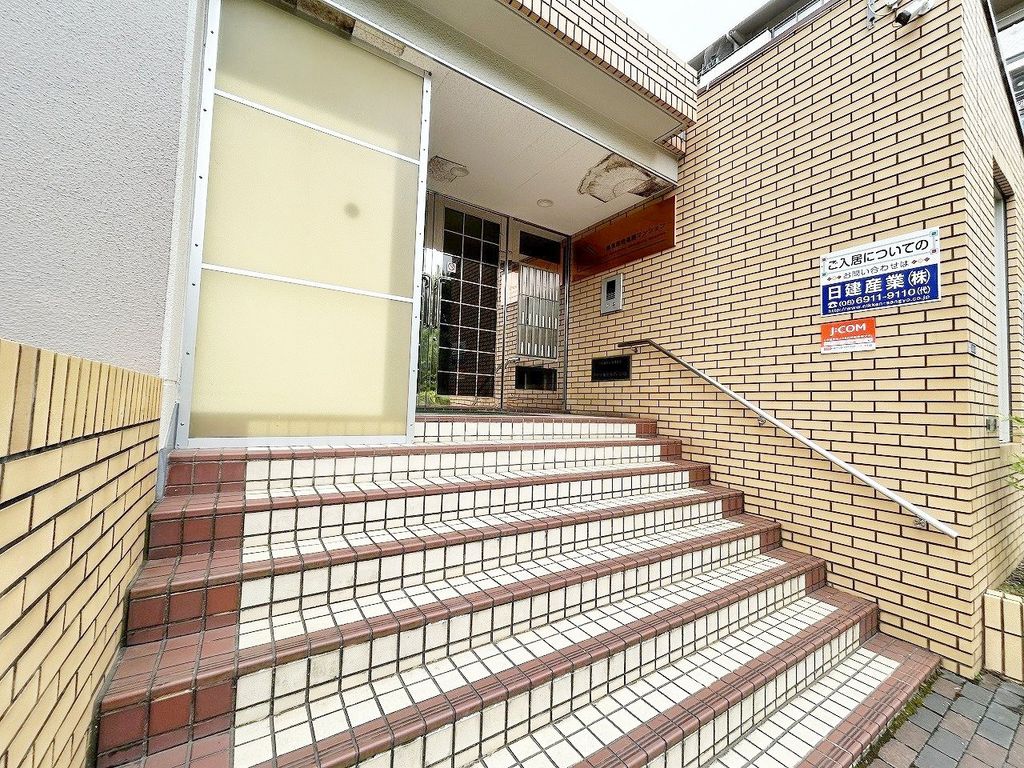 エントランス　外観