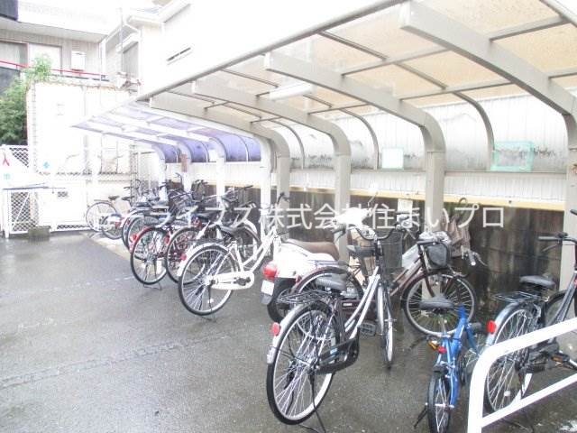 京阪本線 萱島駅 徒歩5分 3階建 築33年の外観写真