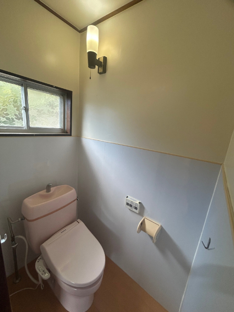 ＪＲ佐世保線 佐世保駅 2階建 築57年のトイレ写真