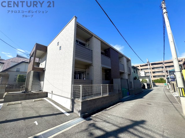 建物外観　宅配BOX付きで不在時も安心！