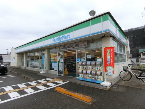 コンビニ　ファミリーマート　忠岡東一丁目店（コンビニ）まで498m