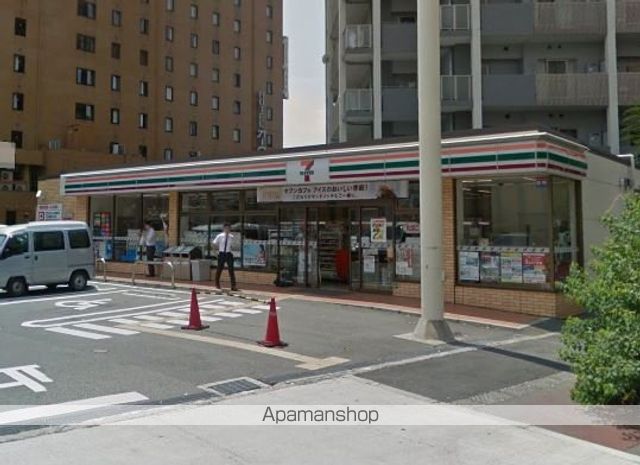 コンビニ　セブンイレブン（コンビニ）まで190m