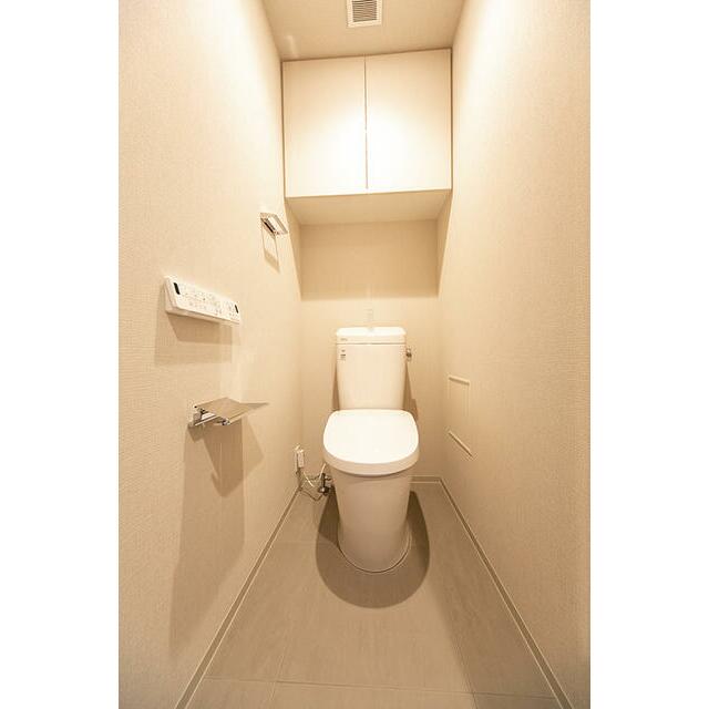 トイレ　※写真は同タイプ住戸です。
