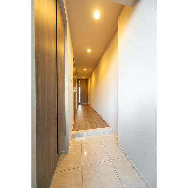 玄関　※写真は同タイプ住戸です。