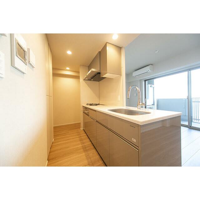 キッチン　※写真は同タイプ住戸です。