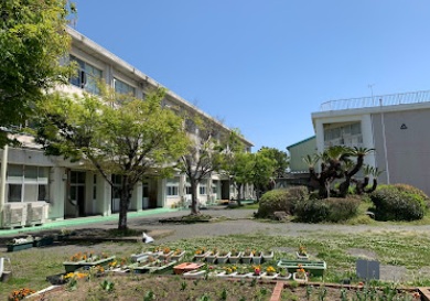 小学校　菊川市立小笠南小学校（小学校）まで1820m